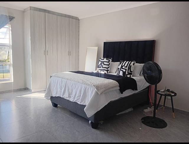 1 BEDROOM PROPERTY TO RENT IN GLEN AUSTIN